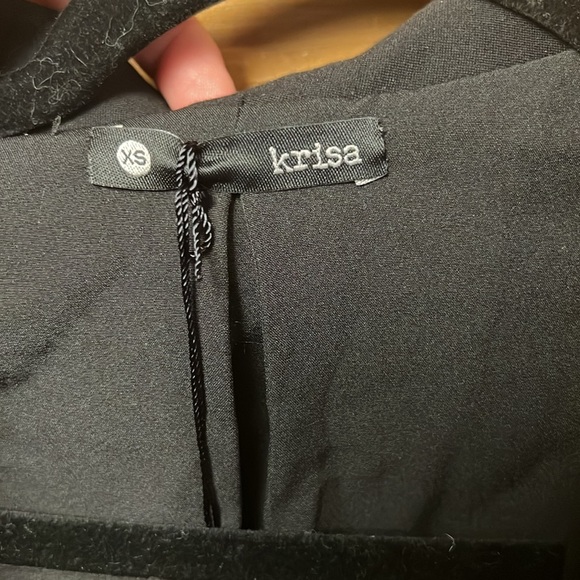 Krisa by Revolve Women’s‎ Black Blazer Fringe bottom hook closure XS Oversized - Picture 2 of 12